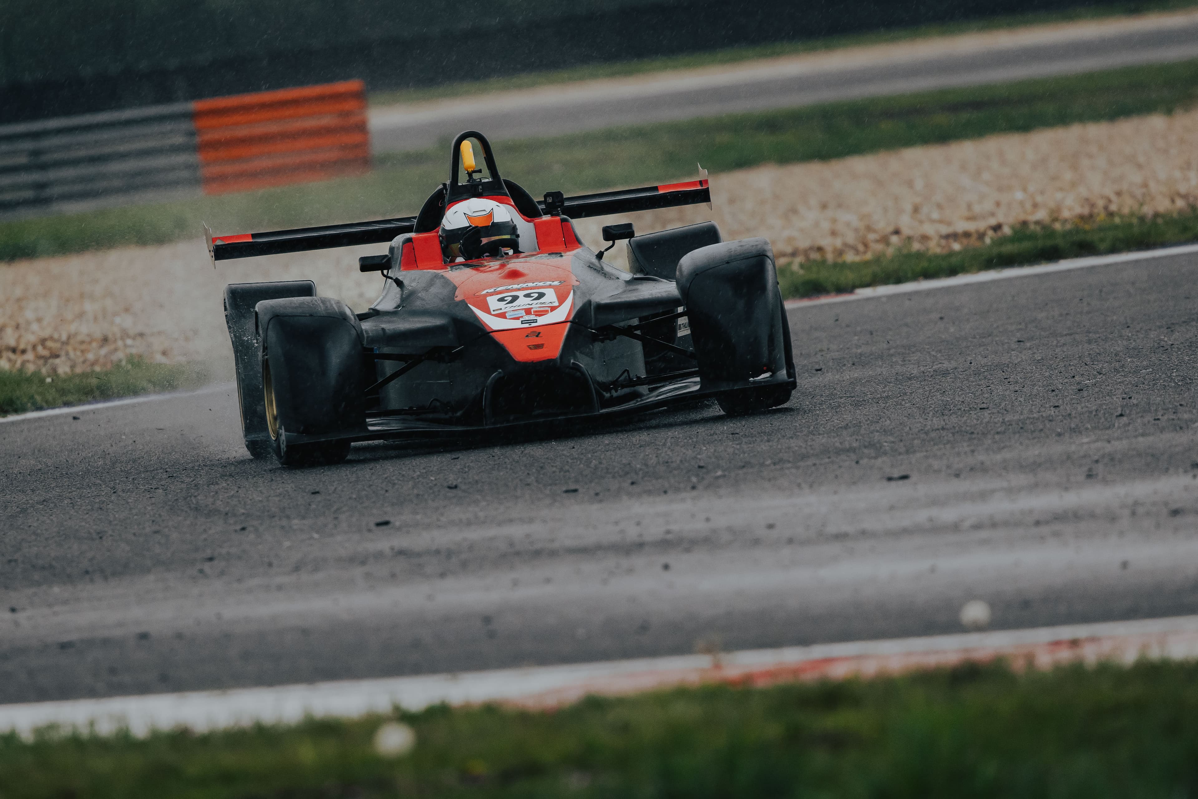 Lempart Racing Wolf GB08 Thunder rental
